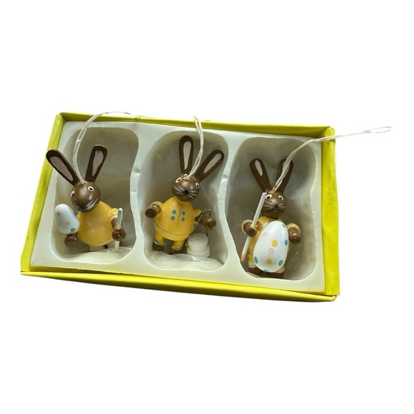 Vintage Erzgebirge-Style (3) Wooden Easter Bunny Ornaments – German Art - Picture 2 of 8